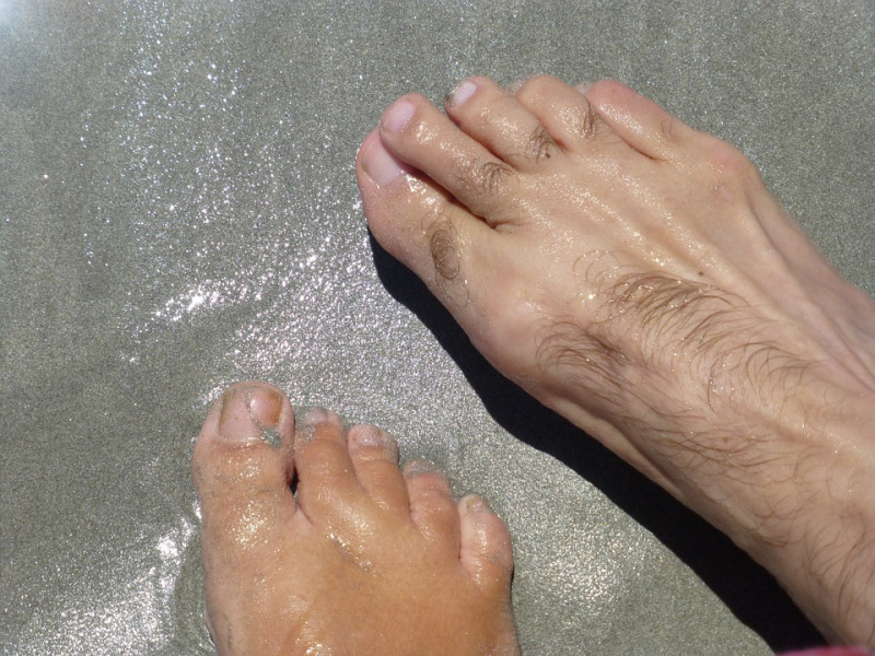 feet-456474_960_720